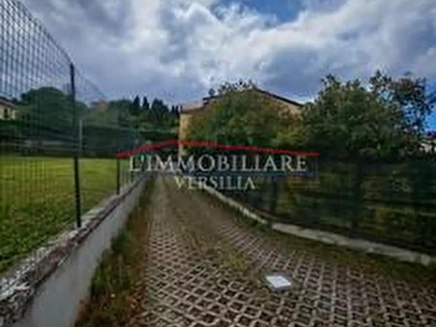 Immagine 10 di Appartamento in vendita  a Carrara