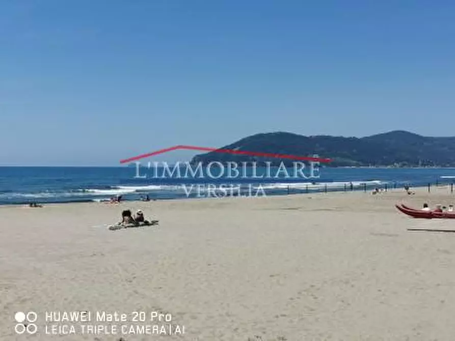 Immagine 28 di Appartamento in vendita  a Carrara