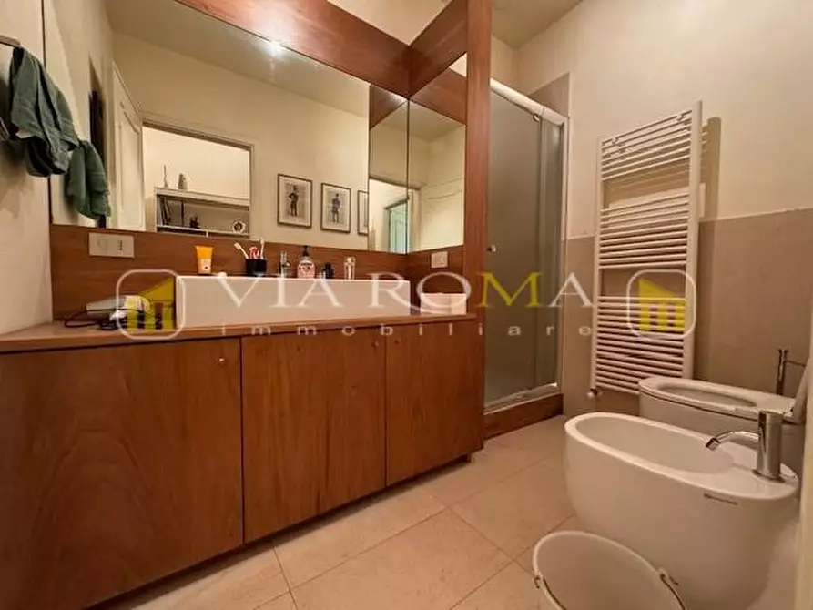 Immagine 42 di Appartamento in vendita  a Lucca