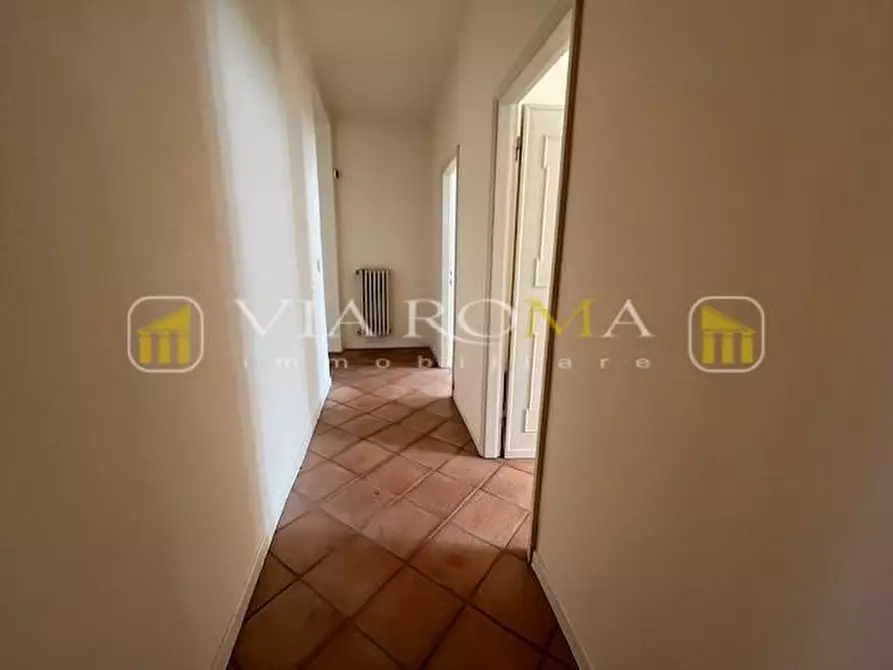 Immagine 9 di Appartamento in vendita  a Lucca