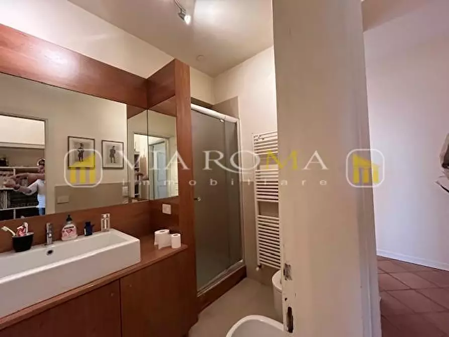 Immagine 7 di Appartamento in vendita  a Lucca