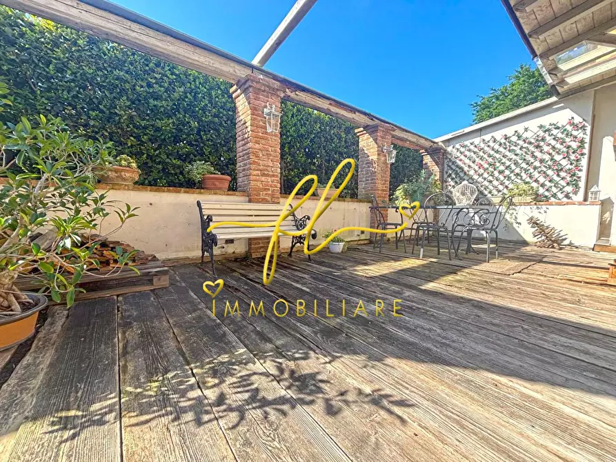 Immagine 9 di Casa bifamiliare in vendita  a Cecina