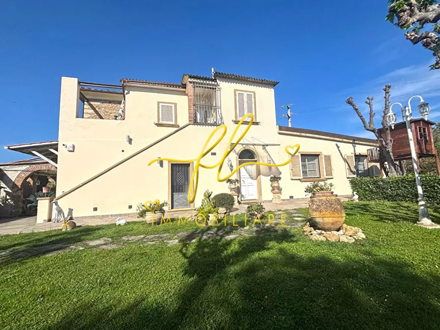 Immagine 3 di Casa bifamiliare in vendita  a Cecina