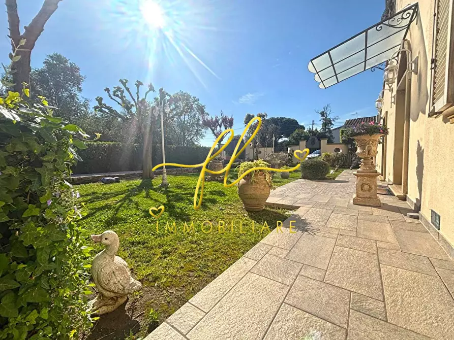 Immagine 7 di Casa bifamiliare in vendita  a Cecina