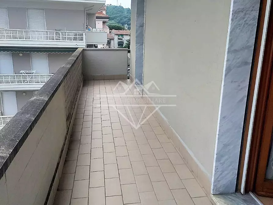 Immagine 19 di Appartamento in vendita  a Carrara