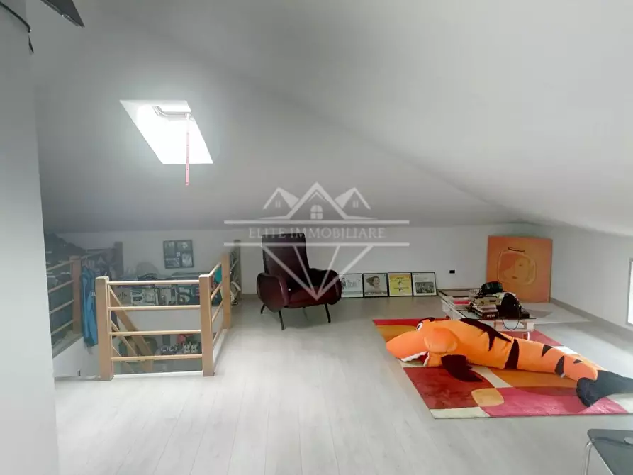 Immagine 17 di Appartamento in vendita  a Carrara