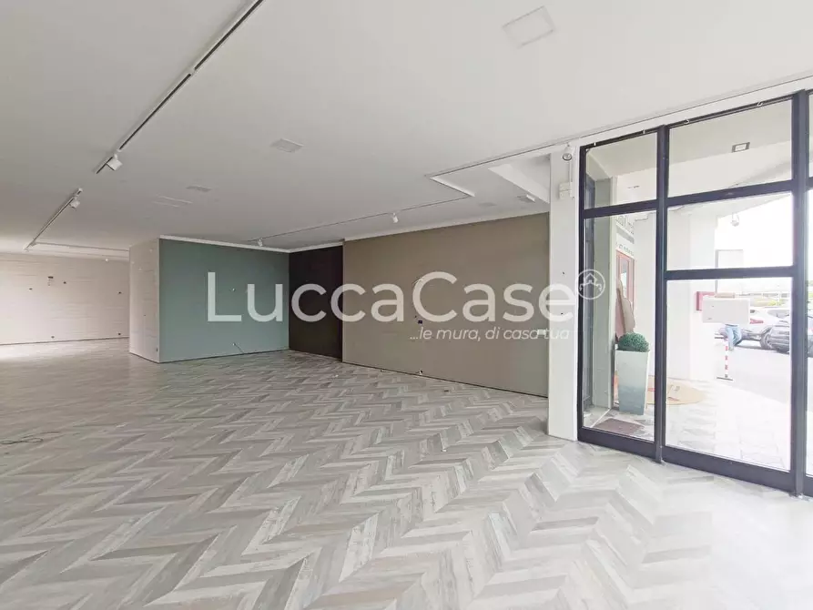 Immagine 5 di Locale commerciale in affitto  a Altopascio