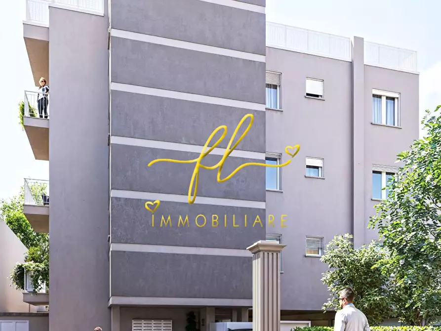 Immagine 6 di Appartamento in vendita  a Cecina