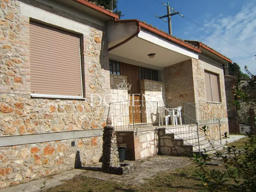 Immagine 4 di Villa in vendita  a Sovicille