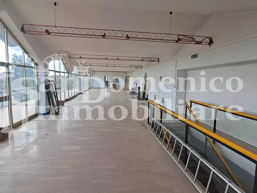 Immagine 5 di Locale commerciale in vendita  a Cascina