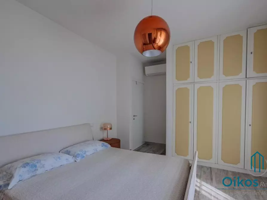 Immagine 12 di Villa in vendita  a Forte Dei Marmi