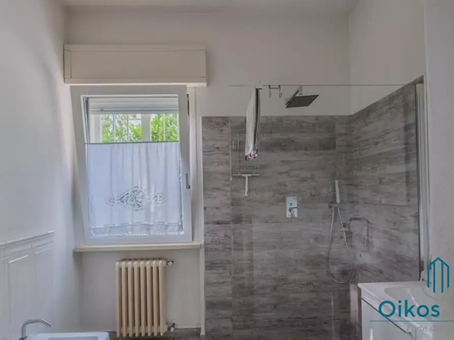 Immagine 9 di Villa in vendita  a Forte Dei Marmi