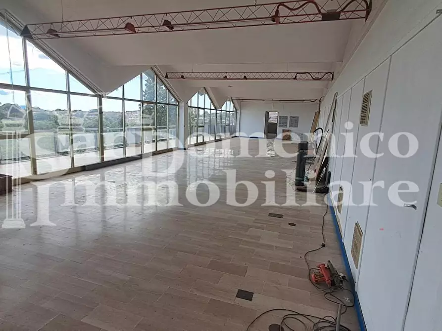 Immagine 6 di Locale commerciale in affitto  a Cascina