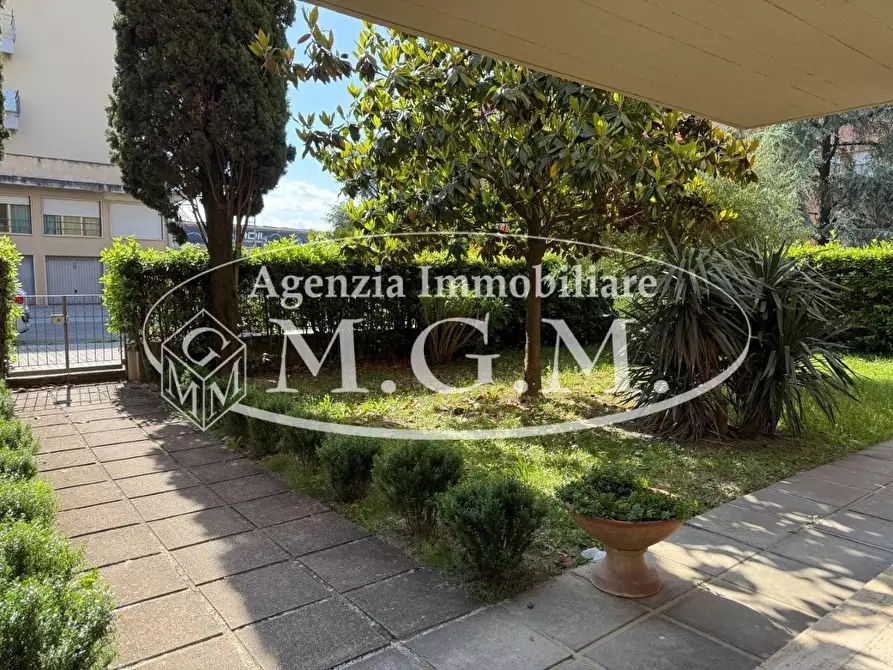 Immagine 6 di Mansarda in vendita  a Pontedera