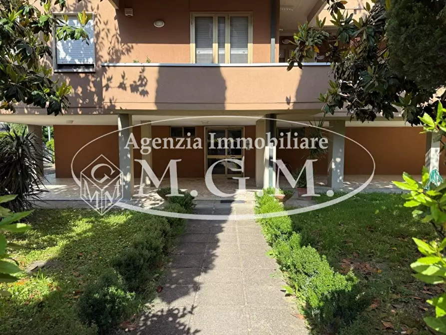 Immagine 4 di Mansarda in vendita  a Pontedera