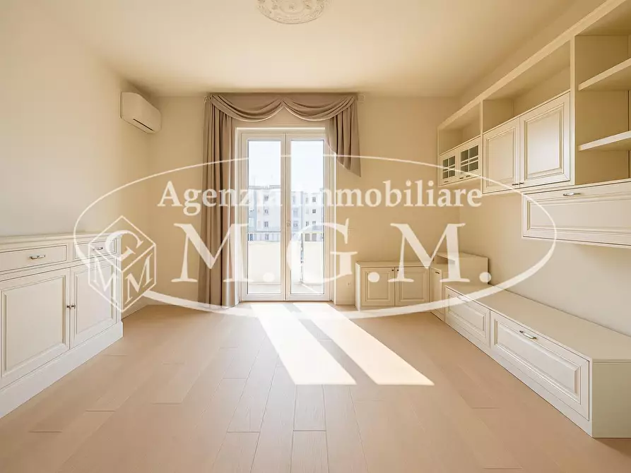 Immagine 17 di Mansarda in vendita  a Pontedera