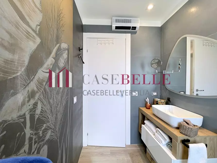 Immagine 21 di Casa indipendente in affitto  a Camaiore