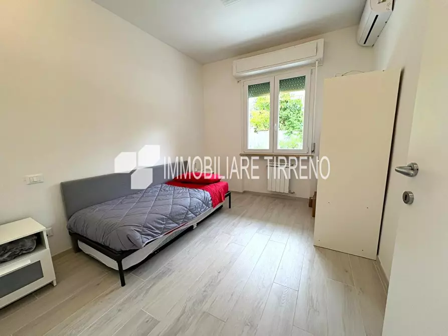 Immagine 4 di Appartamento in vendita  a Massa