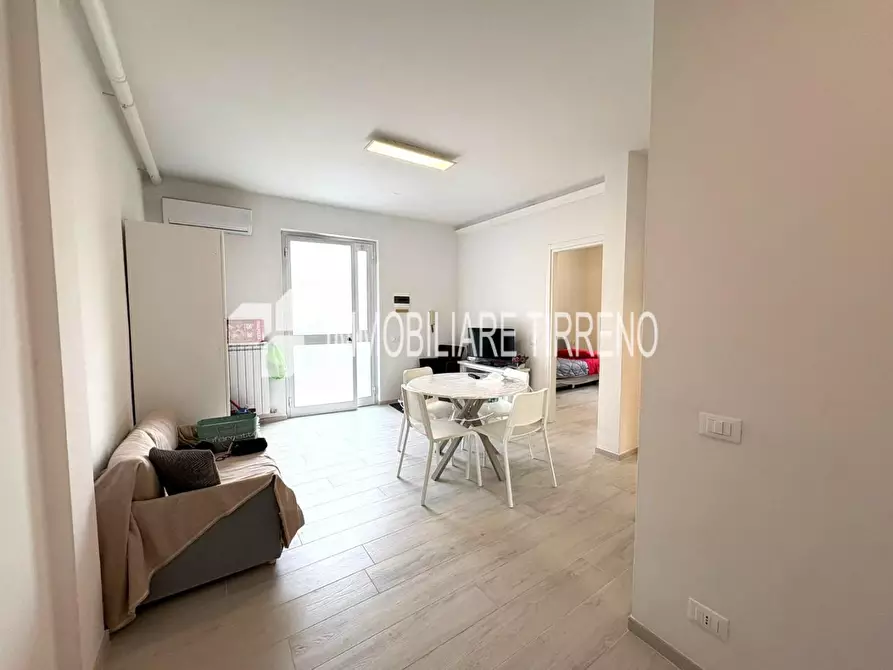 Immagine 2 di Appartamento in vendita  a Massa