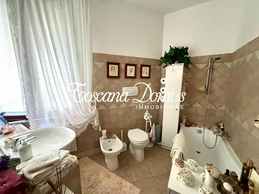 Immagine 26 di Appartamento in vendita  a Siena