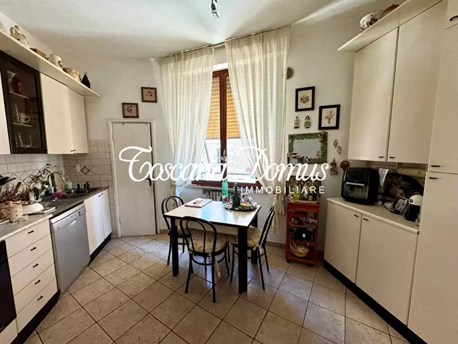 Immagine 18 di Appartamento in vendita  a Siena