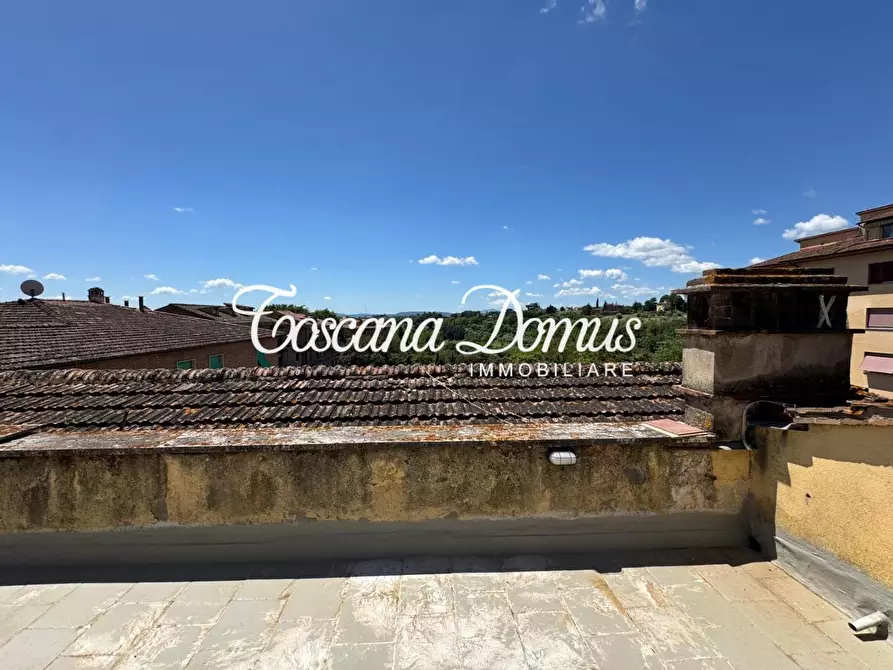 Immagine 28 di Appartamento in vendita  a Siena