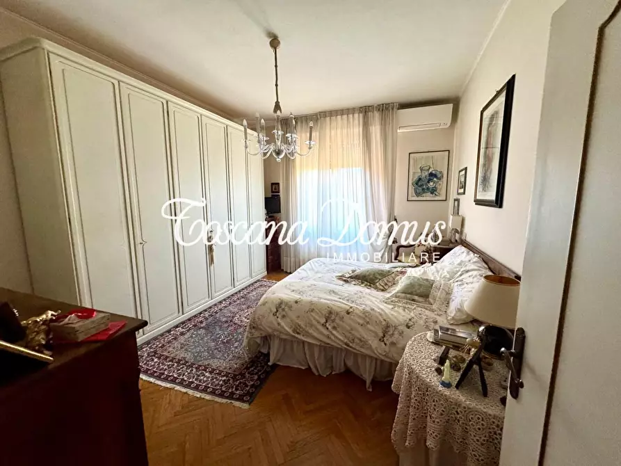 Immagine 25 di Appartamento in vendita  a Siena