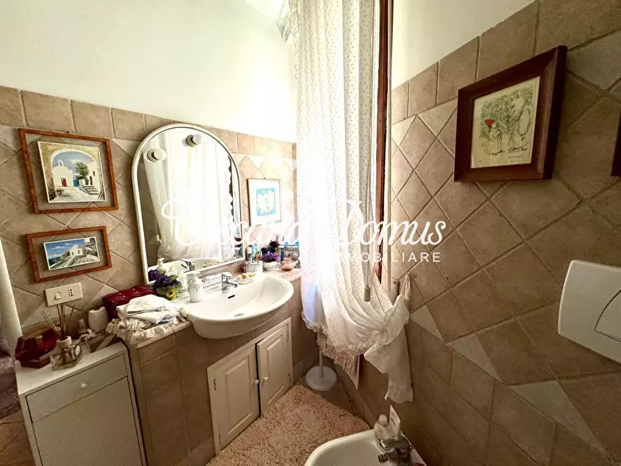 Immagine 27 di Appartamento in vendita  a Siena