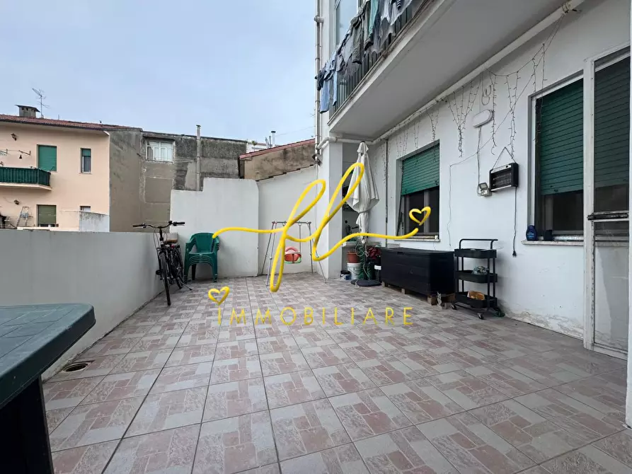 Immagine 32 di Appartamento in vendita  a Livorno