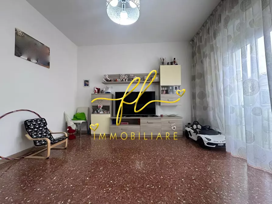 Immagine 2 di Appartamento in vendita  a Livorno