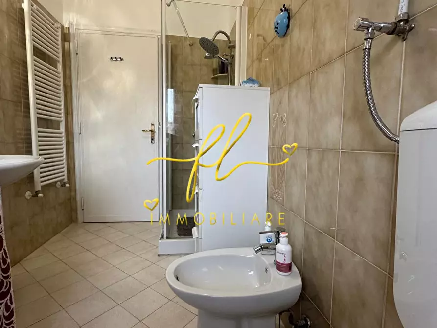 Immagine 30 di Appartamento in vendita  a Livorno