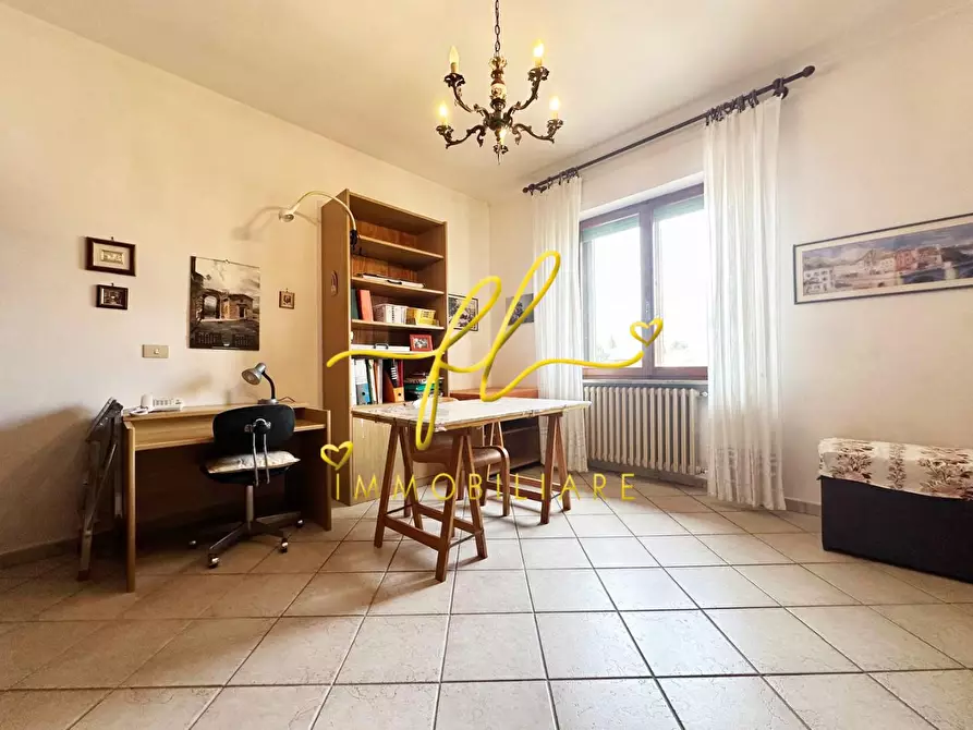 Immagine 22 di Appartamento in vendita  a Volterra