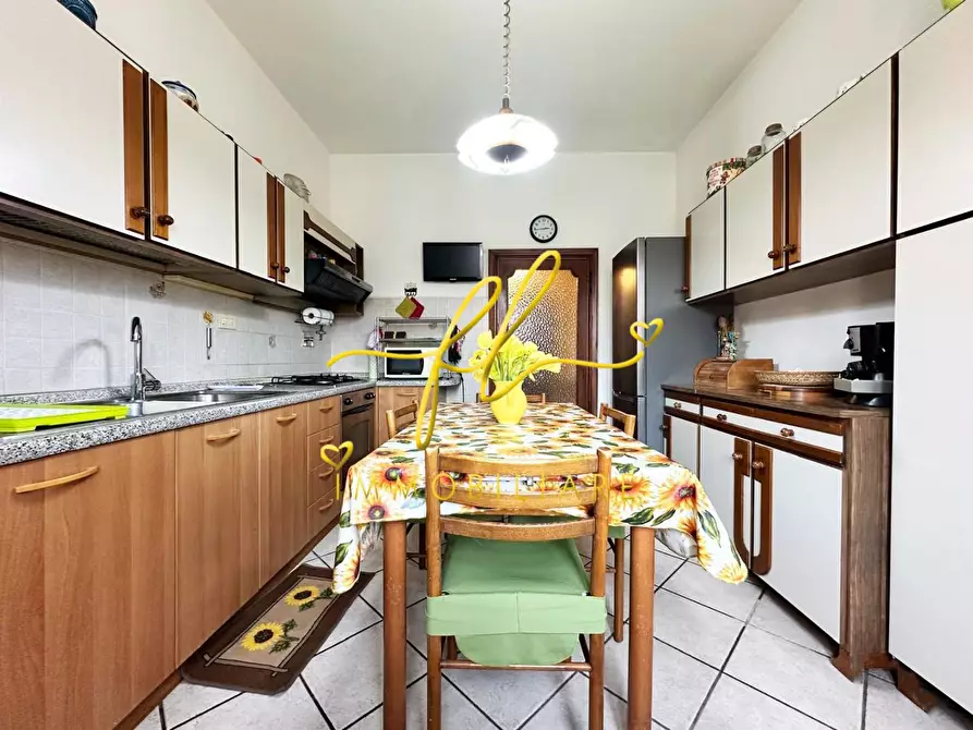 Immagine 7 di Appartamento in vendita  a Volterra