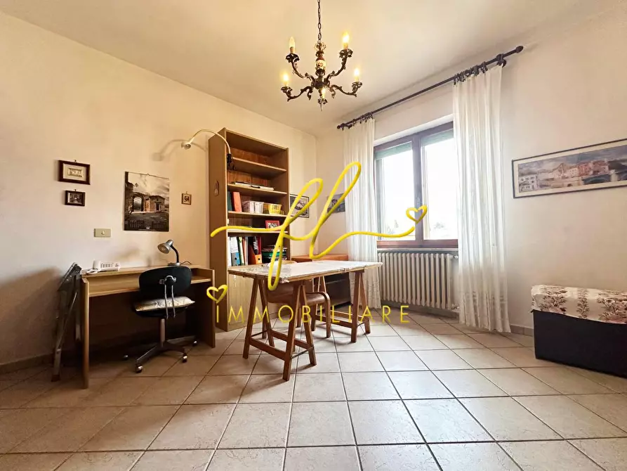 Immagine 21 di Appartamento in vendita  a Volterra