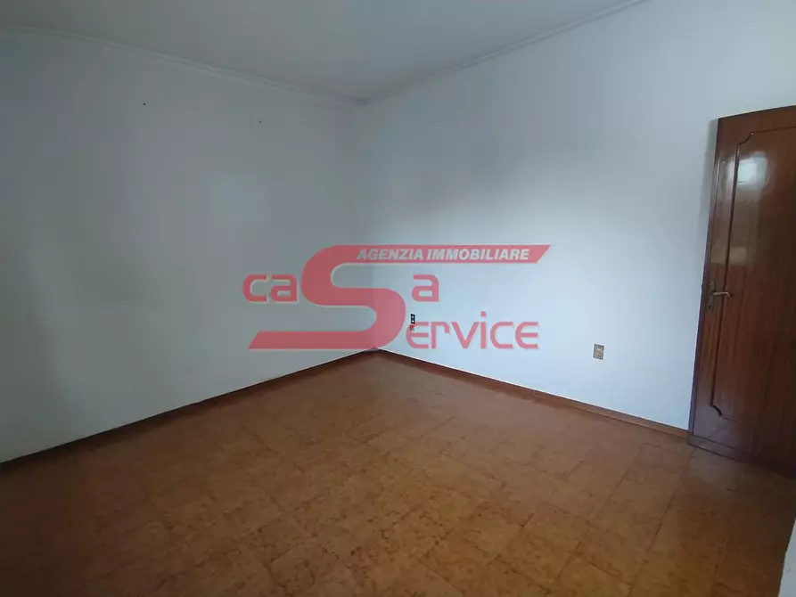 Immagine 17 di Appartamento in vendita  a Montecatini Terme