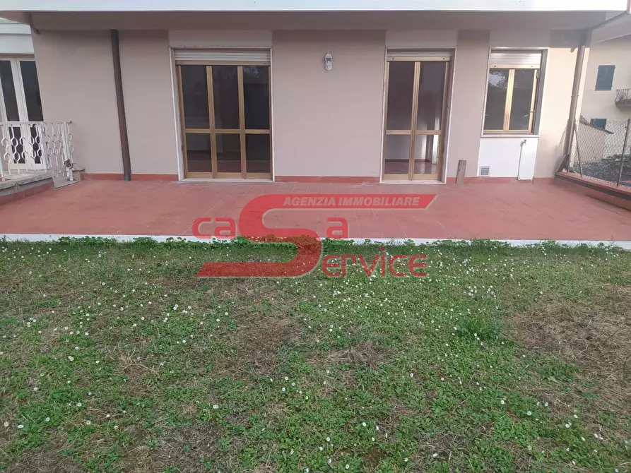 Immagine 3 di Appartamento in vendita  a Montecatini Terme