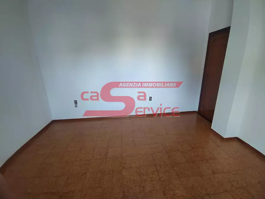 Immagine 16 di Appartamento in vendita  a Montecatini Terme