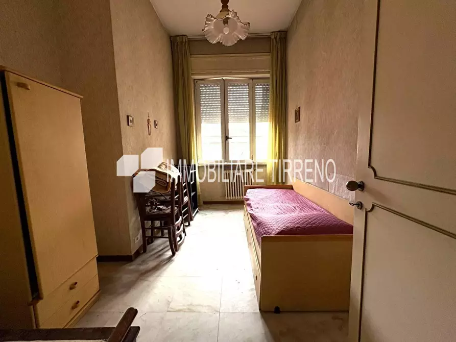 Immagine 10 di Appartamento in vendita  a Massa