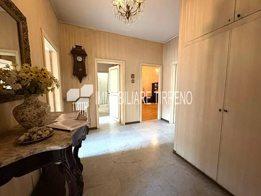 Immagine 5 di Appartamento in vendita  a Massa