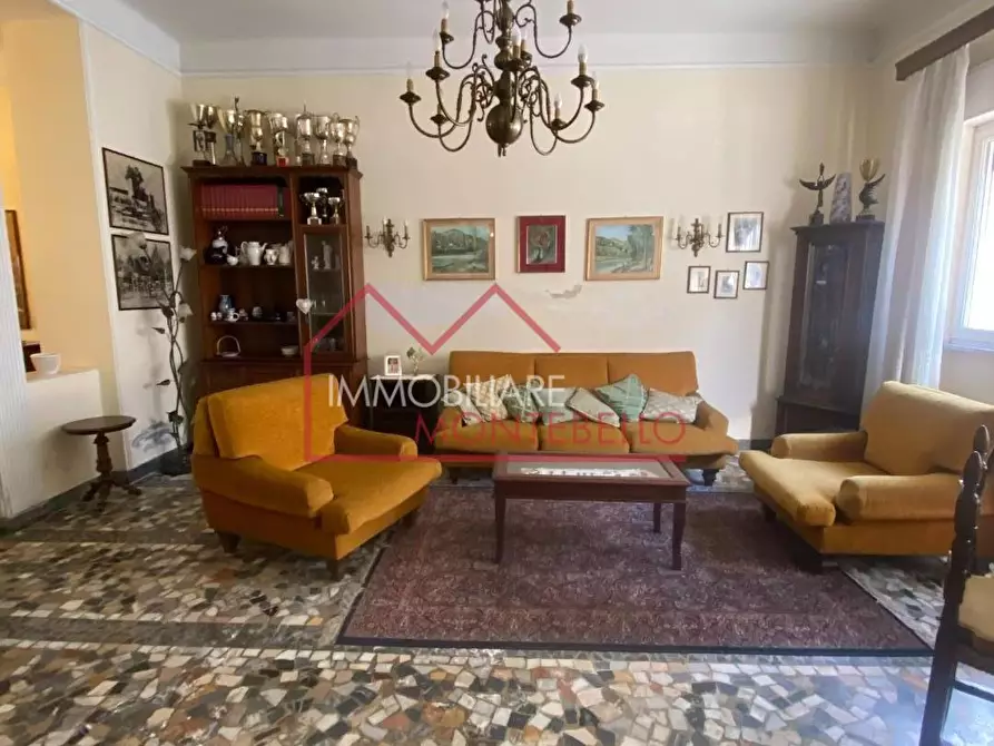 Immagine 33 di Villa in vendita  a Viareggio