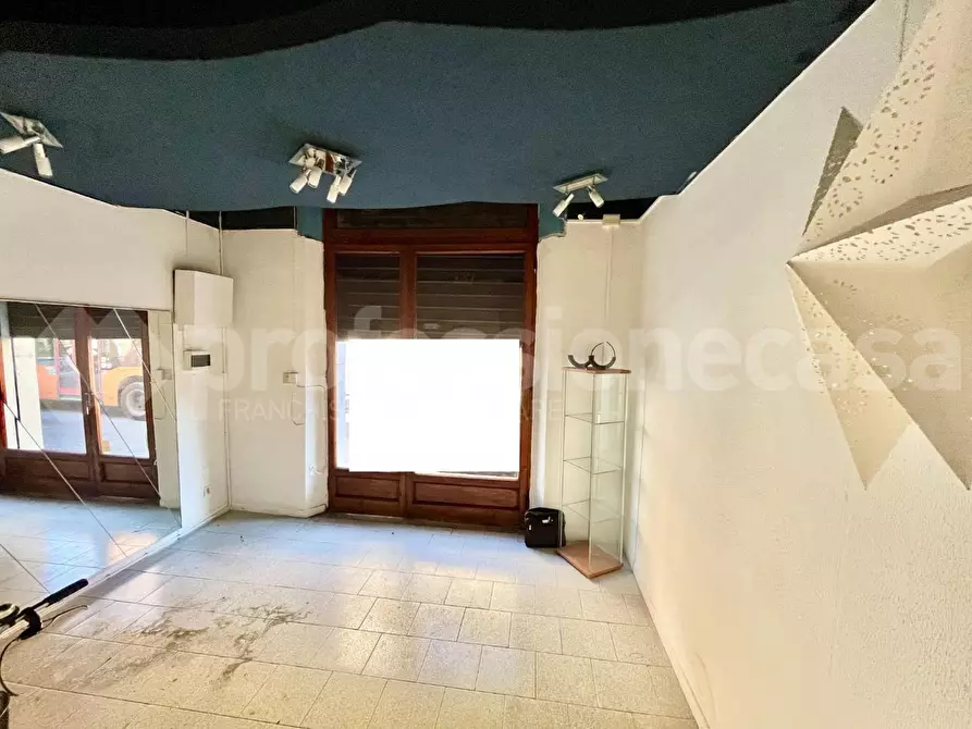 Immagine 6 di Locale commerciale in vendita  a Pisa