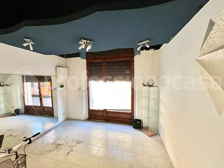 Immagine 5 di Locale commerciale in vendita  a Pisa