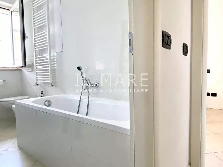 Immagine 15 di Appartamento in vendita  a Massa