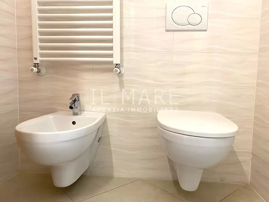 Immagine 22 di Appartamento in vendita  a Massa