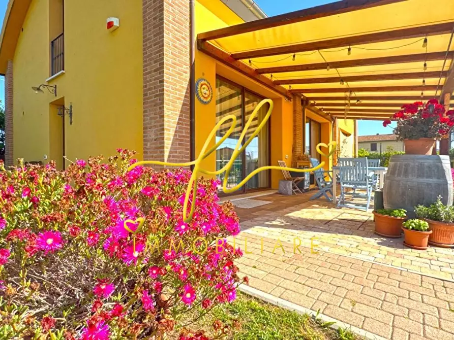 Immagine 2 di Casa bifamiliare in vendita  a Campiglia Marittima