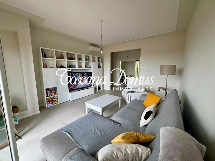 Immagine 2 di Appartamento in vendita  a Siena