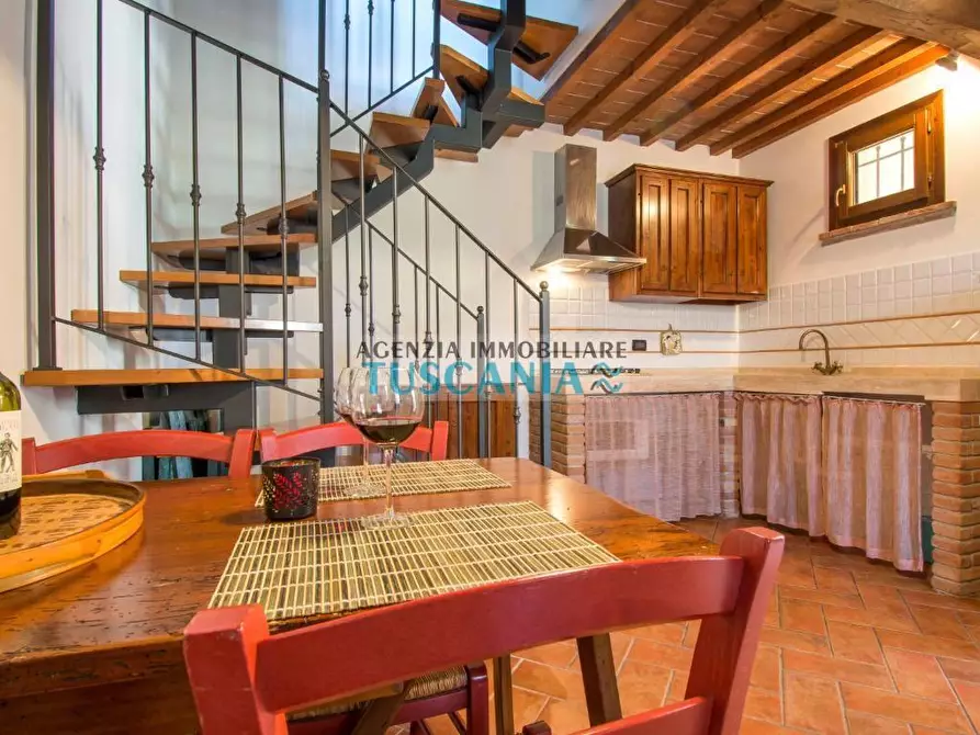 Immagine 2 di Appartamento in vendita  a Cecina