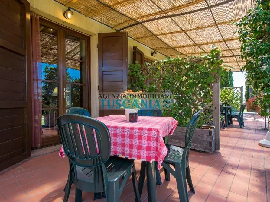 Immagine 1 di Appartamento in vendita  a Cecina