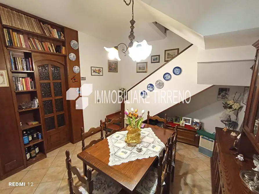 Immagine 9 di Villetta a schiera in vendita  a Massa