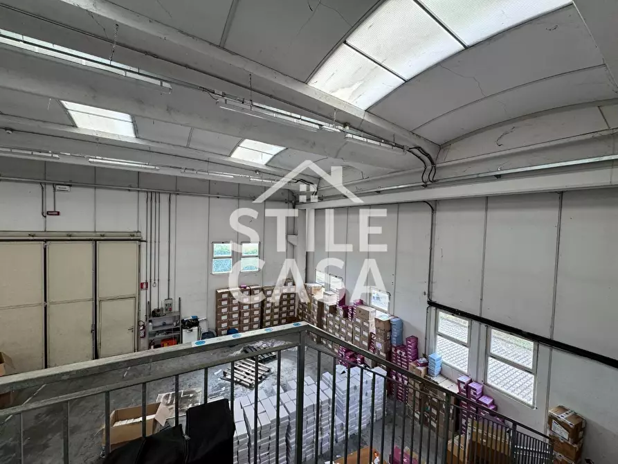 Immagine 10 di Capannone industriale in affitto  a Altopascio